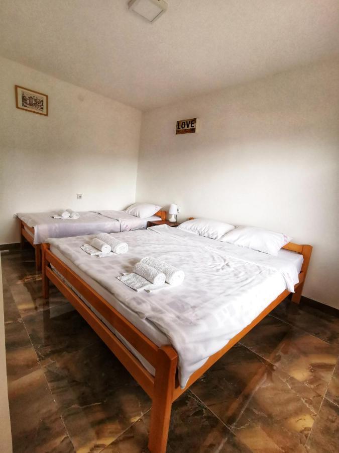 Villa Balconlux - Zavojsko jezero, Pirot Extérieur photo